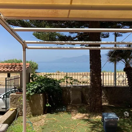 Bed & Breakfast Dormirereggiocalabria 3*