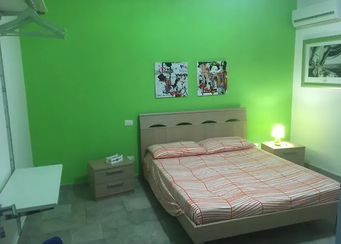 Dormirereggiocalabria 住宿加早餐酒店 雷焦卡拉布里亚